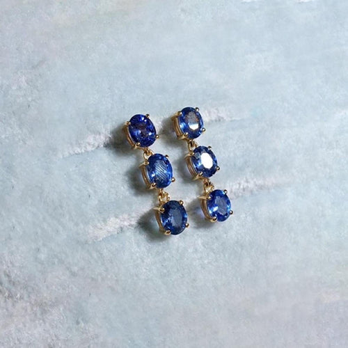 Boucles d'oreilles en or 18 carats et saphirs ovales 58 Facettes GER1002YG
