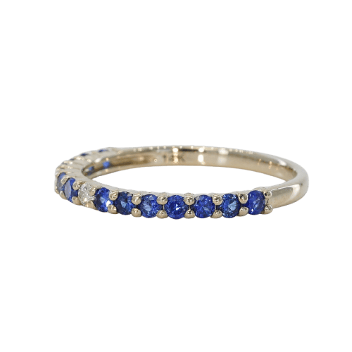 54 Bague en or blanc avec saphirs naturels et diamant 58 Facettes R009