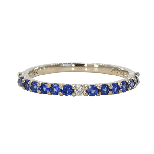 54 Bague en or blanc avec saphirs naturels et diamant 58 Facettes R009