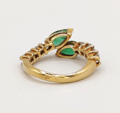 Bague 54 Bague en or jaune 18K avec émeraudes et diamants 58 Facettes 242
