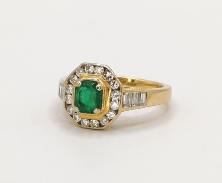 Bague 53 Bague en or jaune 18K, émeraude et diamants 58 Facettes 245