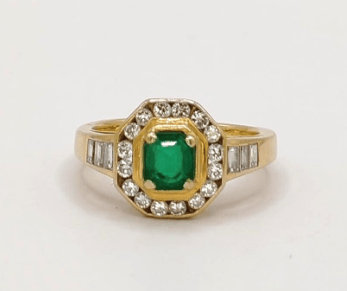 Bague 53 Bague en or jaune 18K, émeraude et diamants 58 Facettes 245
