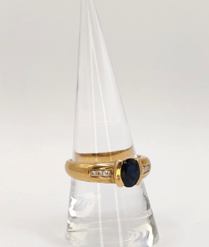 59 Bague jonc en or jaune, saphir et diamants 58 Facettes 244