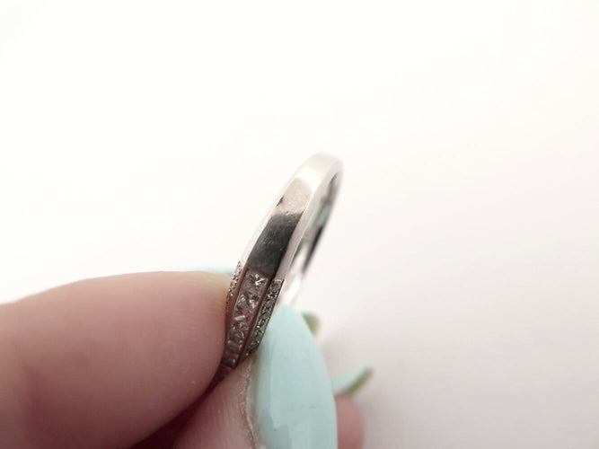 53 Bague solitaire en or blanc 18k et diamants 58 Facettes 275909