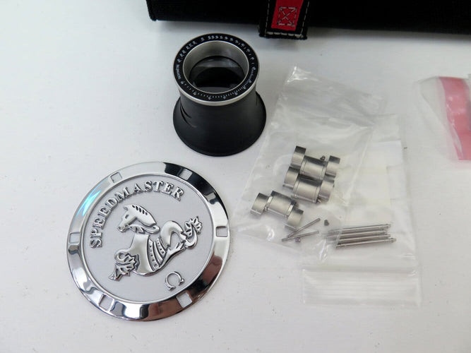 Omega Speedmaster Moonwatch Professional - Montre chronographe en acier 58 Facettes 275922