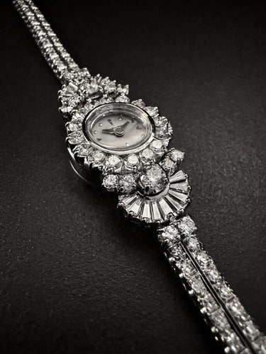 Hamilton - Montre bracelet en or blanc et diamants 58 Facettes Ref 4957