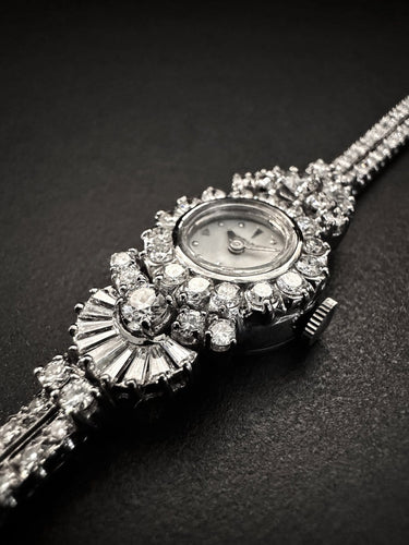 Hamilton - Montre bracelet en or blanc et diamants 58 Facettes Ref 4957