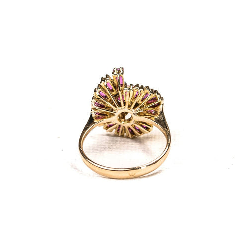 53 Bague jupe en or jaune, rubis et diamants 58 Facettes LMB-378