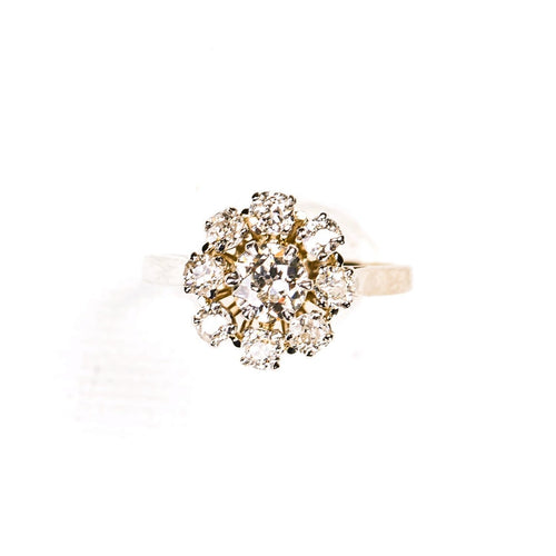 48.5 Bague marguerite en or blanc, platine et diamants 58 Facettes LMB-373