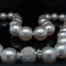 Collier Collier de perles blanches australiennes et diamants en or jaune 58 Facettes