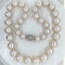 Collier Collier de perles blanches australiennes et diamants en or jaune 58 Facettes