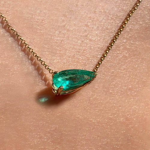 Collier en or jaune 18K et émeraude poire 58 Facettes GPD1022YG
