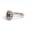 51 Bague en or blanc 18K avec rubis et diamants 58 Facettes E60