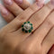 51 Bague fleur en or jaune, diamants et émeraudes 58 Facettes 40085