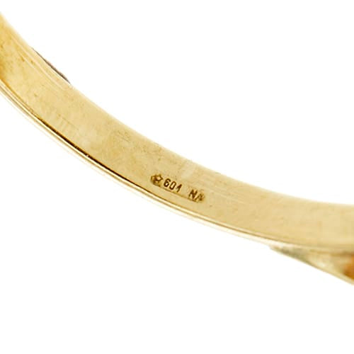 59 Bague camée ovale en or jaune 18 ct 58 Facettes 31723