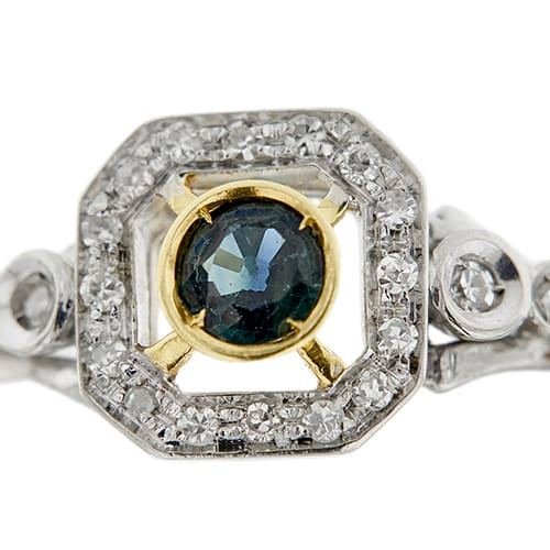 60 Bague Art déco en platine, or jaune, saphir et diamants 58 Facettes 39610