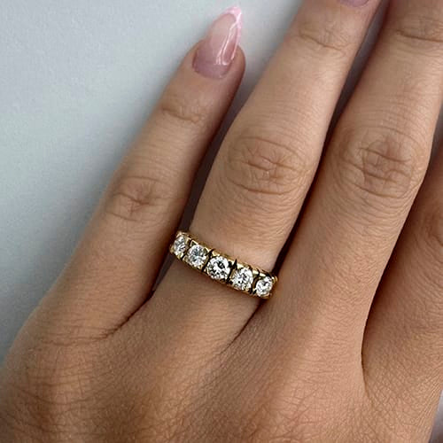 50 Bague rivière en or jaune et diamants 0,80 ct 58 Facettes 32671