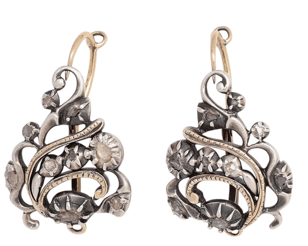 Boucles d'oreilles anciennes en or jaune 18K, argent et diamants 58 Facettes E63