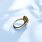 54.5 Bague marguerite en or jaune 18K, émeraude et diamants 58 Facettes 1790
