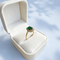 Bague 54.5 Bague marguerite en or jaune 18K, émeraude et diamants 58 Facettes 1790