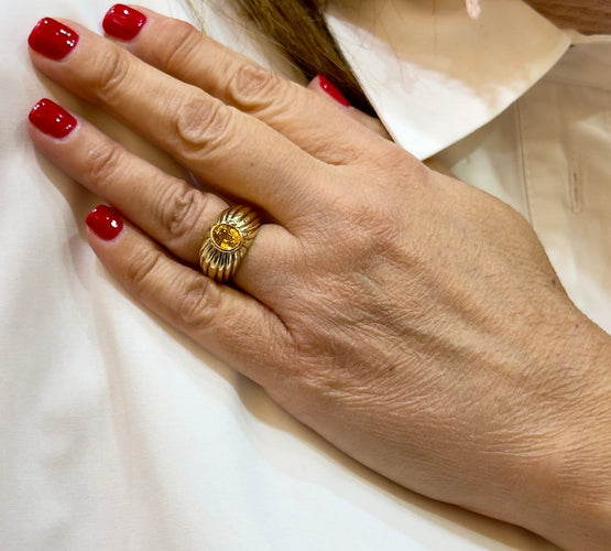 49 Bague jonc godronnée en or jaune 18 carats et saphir jaune 58 Facettes 90998-ac13140