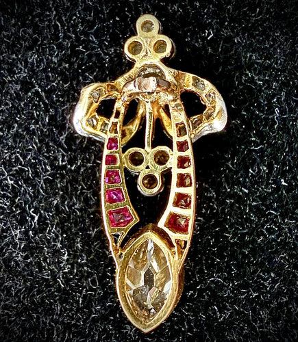 Art Nouveau - Pendentif en or jaune, argent, diamants et rubis 58 Facettes Bague 4