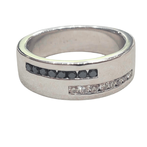 57 Bague en or blanc 18k, diamants et diamants noirs 58 Facettes S404