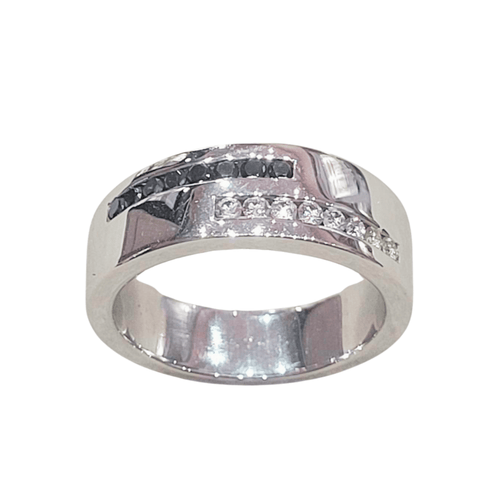 57 Bague en or blanc 18k, diamants et diamants noirs 58 Facettes S404