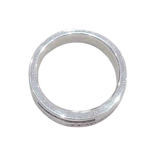 57 Bague en or blanc 18k, diamants et diamants noirs 58 Facettes S404