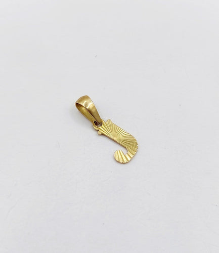 Pendentif vintage lettre J en or 18k 58 Facettes A07572