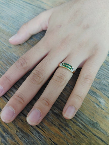 Bague 51 Bague en or jaune, diamants et émeraudes 58 Facettes 1794846