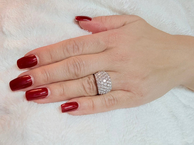 56 Bague cocktail certifiée HRD en or blanc 18 carats et diamants 58 Facettes A2089