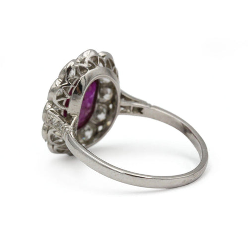 54 Bague pompadour en platine 950, rubis birman non chauffé et diamants 58 Facettes SA020