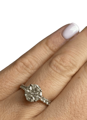 51 Bague de fiançailles en or blanc 18K et diamants 58 Facettes BOP/260055