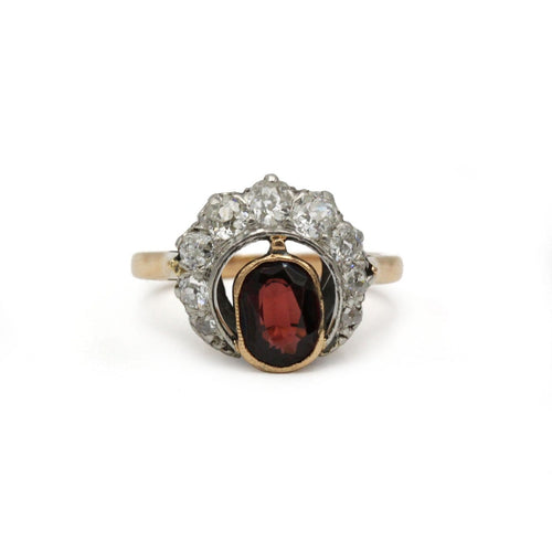 51 Bague ancienne en or jaune, diamants taille ancienne et grenat 58 Facettes SA027