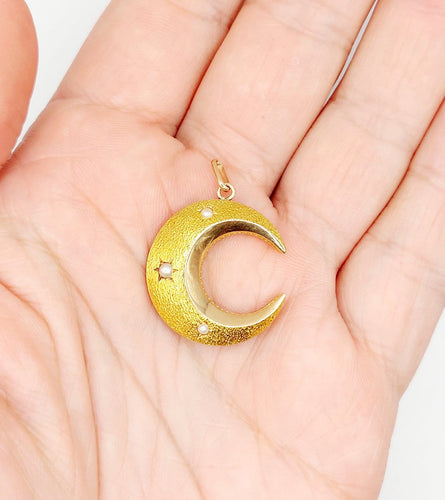 Pendentif croissant de lune antique en or 18k et perles 58 Facettes A07490