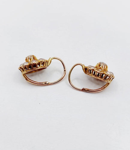 Dormeuses marguerite antiques en or rose 18k, diamants et perles 58 Facettes A07489