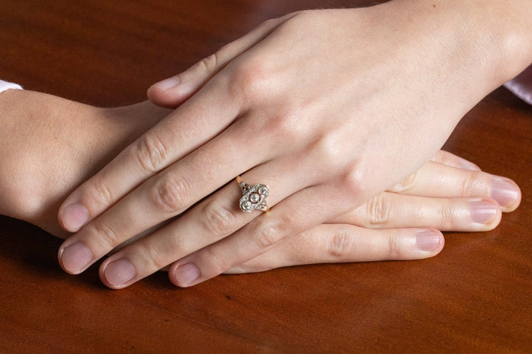 54 Art déco - Bague en or jaune, platine et diamants 58 Facettes 13443