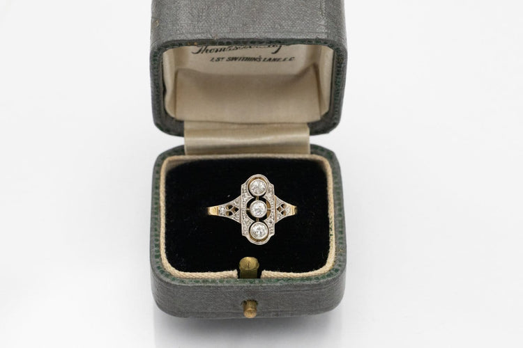 54 Art déco - Bague en or jaune, platine et diamants 58 Facettes 13443