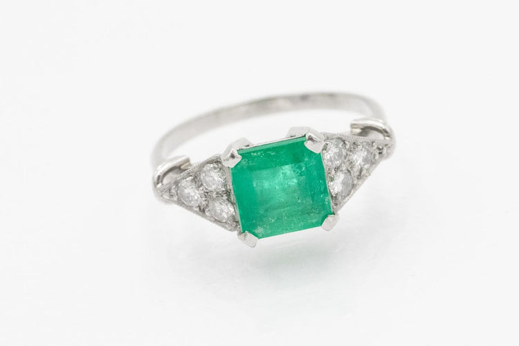 Bague 50 Bague en platine avec émeraude et diamants 58 Facettes 13449