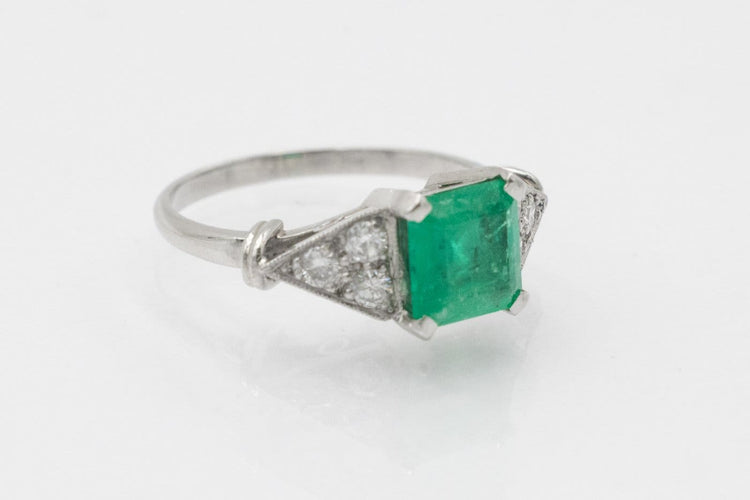 Bague 50 Bague en platine avec émeraude et diamants 58 Facettes 13449