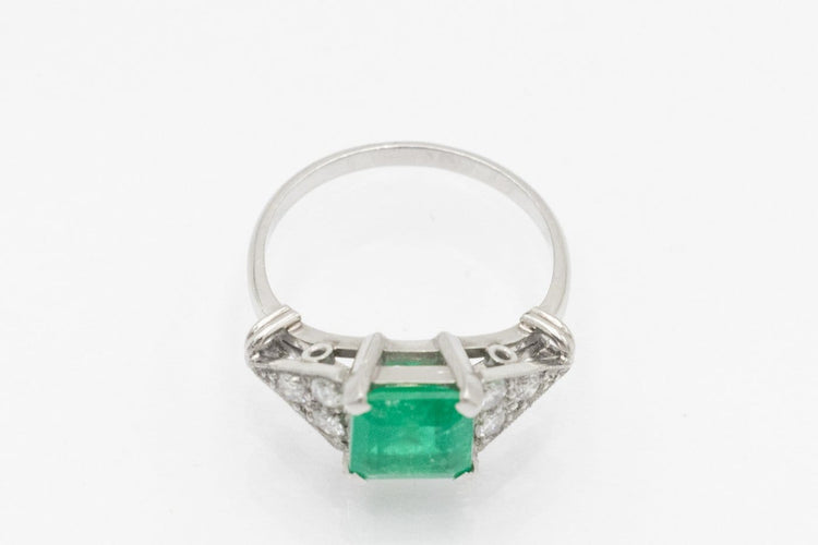 Bague 50 Bague en platine avec émeraude et diamants 58 Facettes 13449