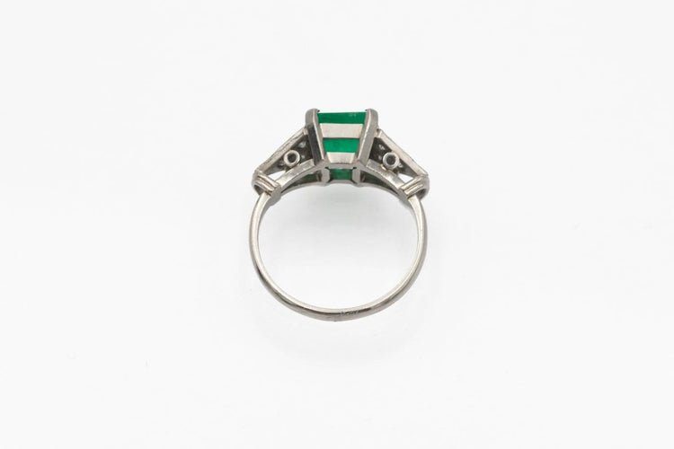 Bague 50 Bague en platine avec émeraude et diamants 58 Facettes 13449