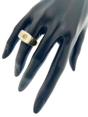 53 Chevalière - Bague en or blanc et jaune avec diamant 58 Facettes A2090