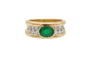54 Bague chevalière française en or jaune, émeraude et diamants 58 Facettes KPL1
