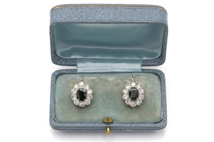 Boucles d'oreilles en or blanc, saphirs et diamants 58 Facettes 13489