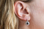 Boucles d'oreilles en or blanc avec saphirs et diamants 58 Facettes 13490