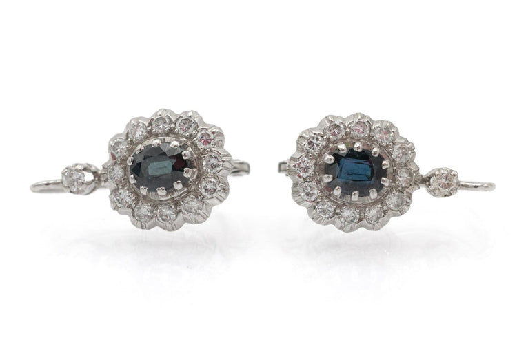 Boucles d'oreilles en or blanc avec saphirs et diamants 58 Facettes 13490
