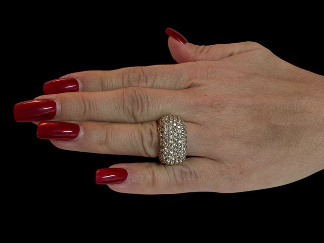 56 Bague cocktail IGI en or jaune 18 carats et saphirs verts 58 Facettes A2083