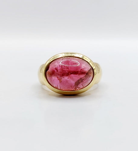 53 Bague cocktail vintage en or 18k et tourmaline cabochon 58 Facettes A07433